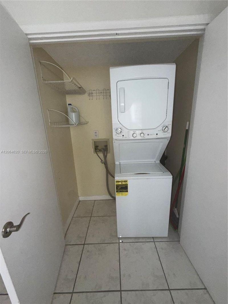 540 Brickell Key Dr , Unit 617, Miami, FL 33131 Photo