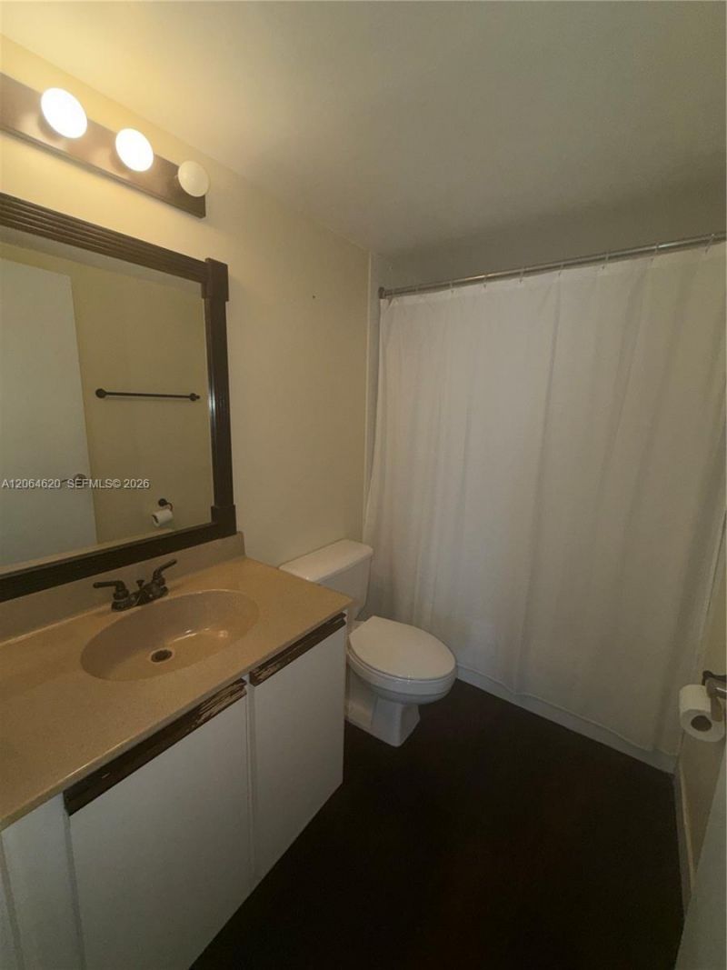 540 Brickell Key Dr , Unit 617, Miami, FL 33131 Photo