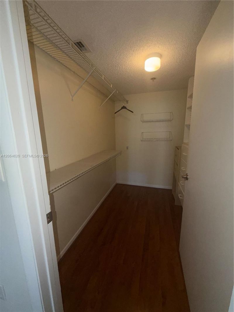 540 Brickell Key Dr , Unit 617, Miami, FL 33131 Photo