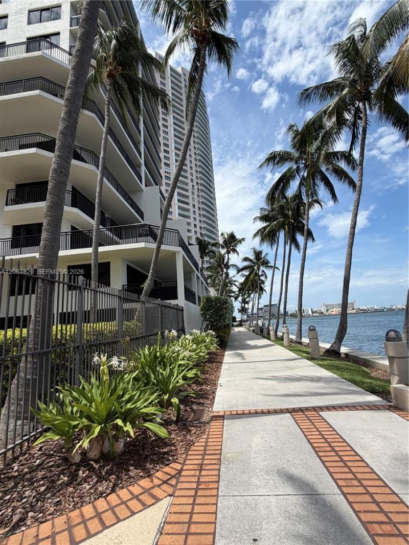 540 Brickell Key Dr , Unit 617, Miami, FL 33131 Photo