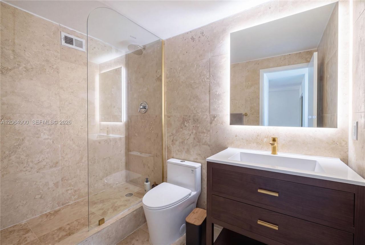 801 Brickell Bay Dr, Unit 1961, Miami, FL 33131 Photo