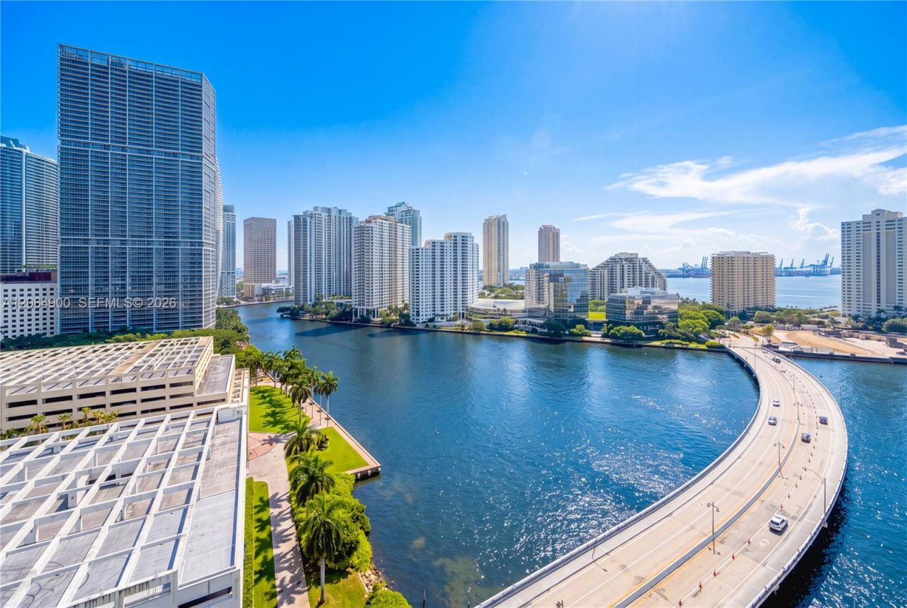 801 Brickell Bay Dr, Unit 1961, Miami, FL 33131 Photo