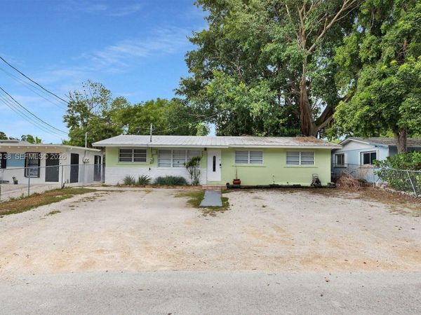 664 Colson Dr, Key Largo, FL 33037