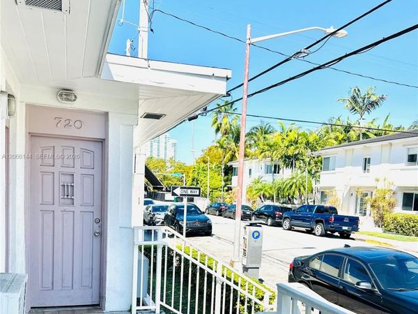 720 6th St, Miami Beach, FL 33139