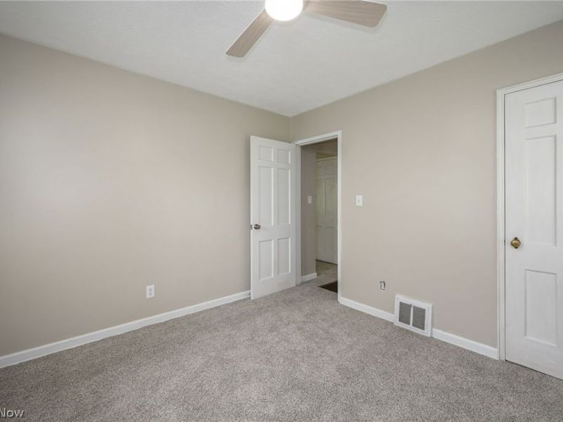 2751 Valley Road, Cuyahoga Falls, OH 44223 Photo 11