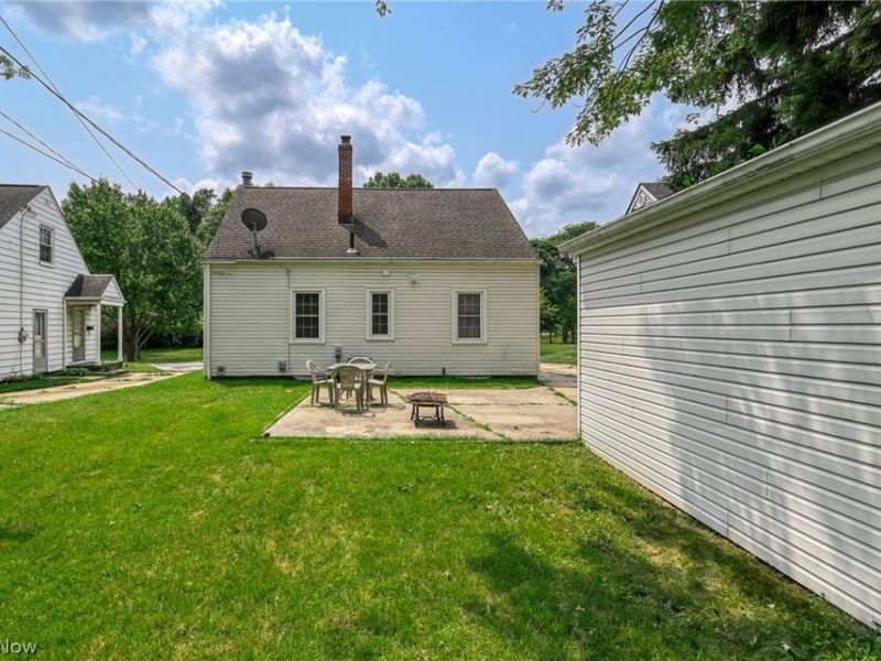 2751 Valley Road, Cuyahoga Falls, OH 44223 Photo 28