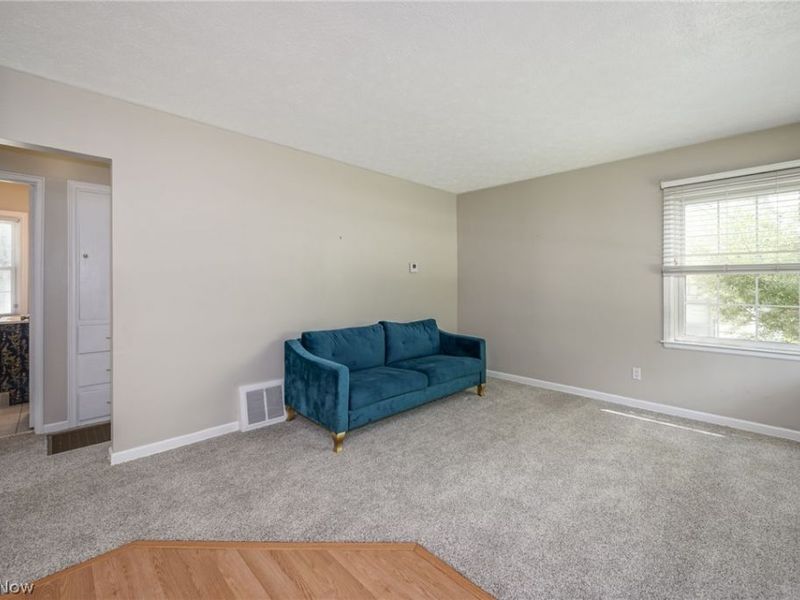 2751 Valley Road, Cuyahoga Falls, OH 44223 Photo 3