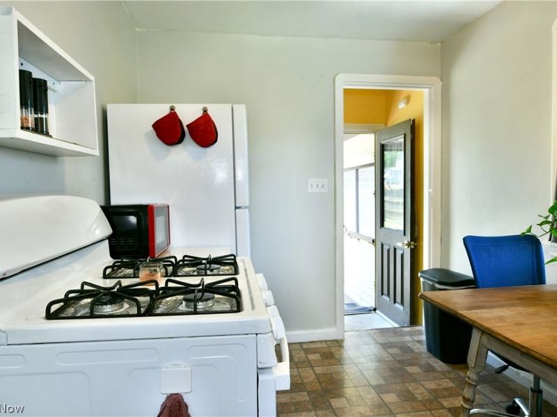 202 Elm Street, Struthers, OH 44471 Photo 13