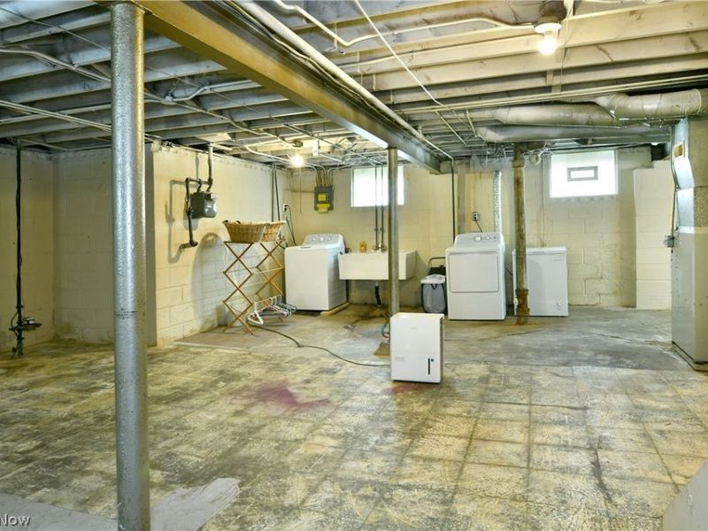 202 Elm Street, Struthers, OH 44471 Photo 33