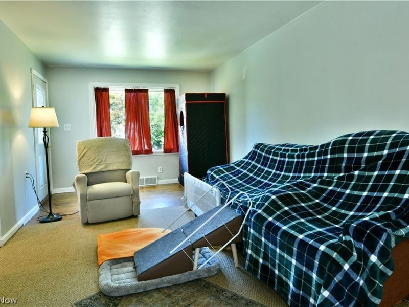 202 Elm Street, Struthers, OH 44471 Photo 4