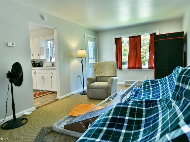 202 Elm Street, Struthers, OH 44471 Photo 5