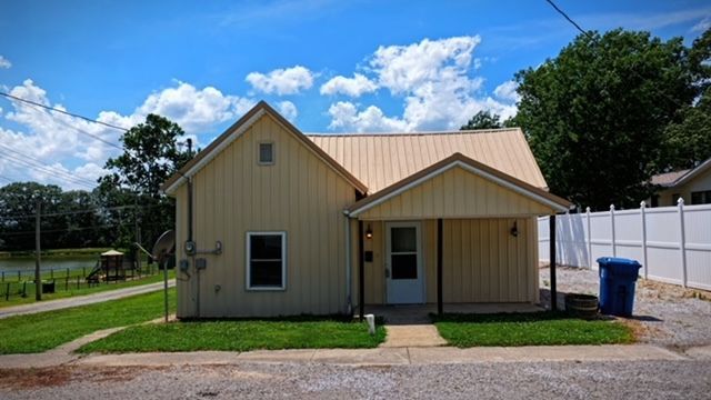 300 N Virginia Street, Mc Leansboro, IL 62859 Main Photo