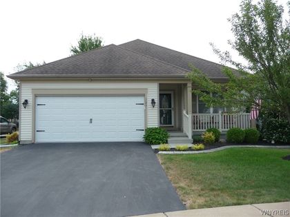 129 Blossom Wood Lane Buffalo, NY 14227