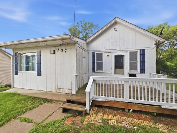 207 Helmer St, Sioux City, IA 51103