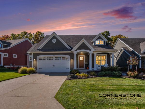 4177 E Gables Court NE, Grand Rapids, MI 49525