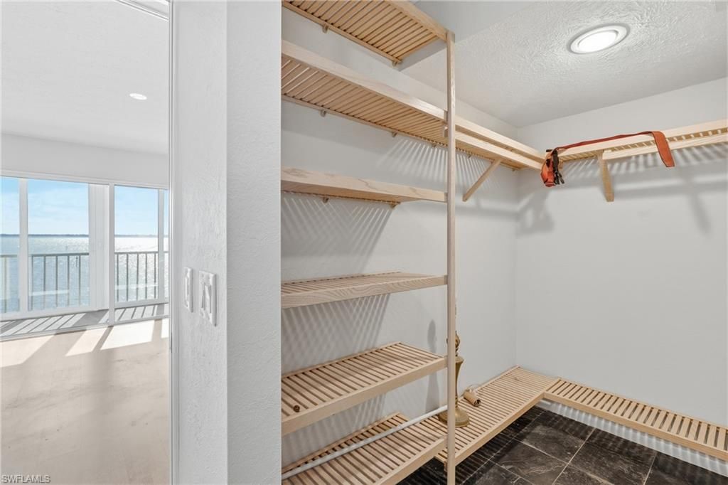 4015 SE 20th Pl, Unit 301, Cape Coral, FL 33904 Photo