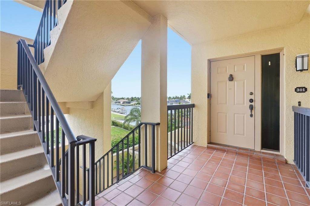 4015 SE 20th Pl, Unit 301, Cape Coral, FL 33904 Photo