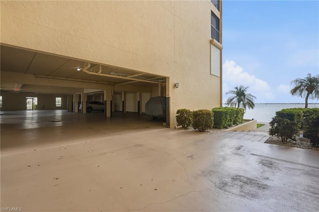 4015 SE 20th Pl, Unit 301, Cape Coral, FL 33904 Photo