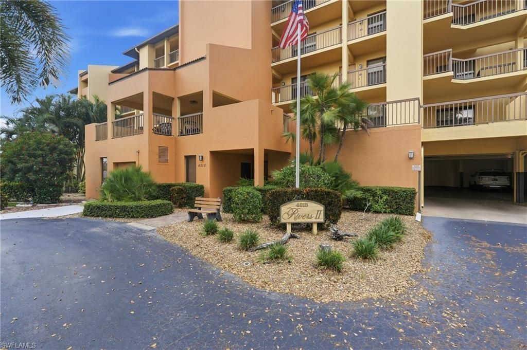 4015 SE 20th Pl, Unit 301, Cape Coral, FL 33904 Photo