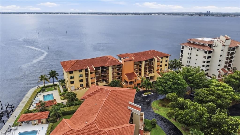 4015 SE 20th Pl, Unit 301, Cape Coral, FL 33904 Photo
