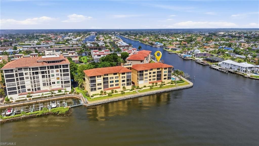 4015 SE 20th Pl, Unit 301, Cape Coral, FL 33904 Photo