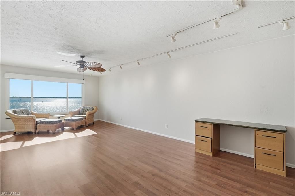 4015 SE 20th Pl, Unit 301, Cape Coral, FL 33904 Photo
