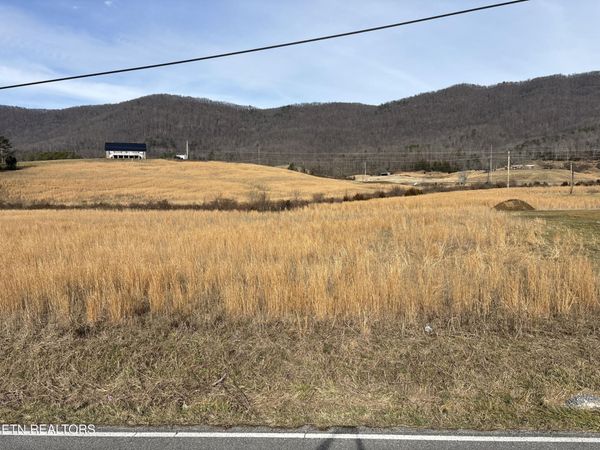 6251 Highway 63 , Speedwell, TN 37870