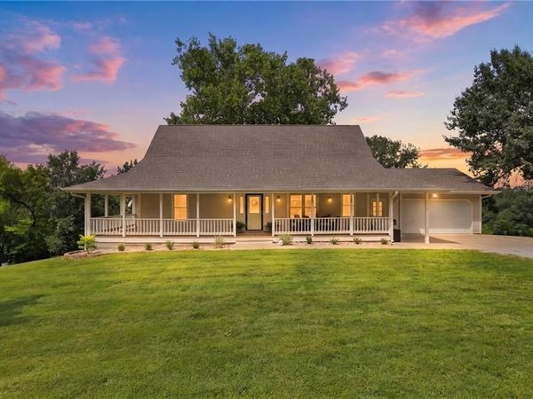 7196 SE Snow Drive, Holt, MO 64048