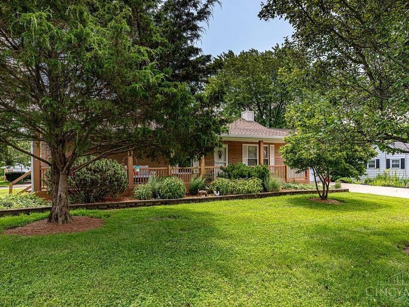 11574 Madison Avenue, Springdale, OH 45246 Photo 1