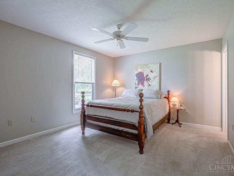 11574 Madison Avenue, Springdale, OH 45246 Photo 12