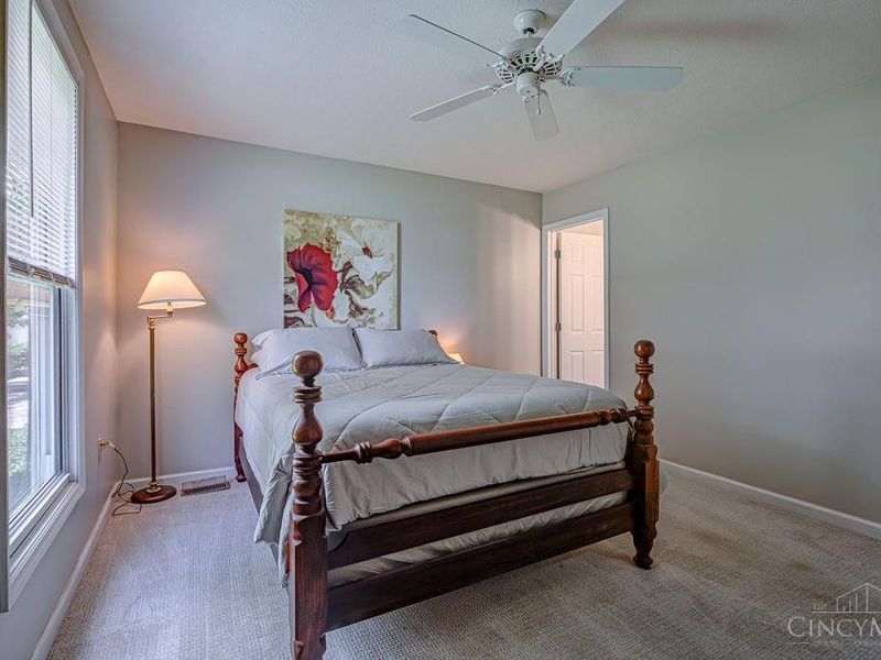 11574 Madison Avenue, Springdale, OH 45246 Photo 14