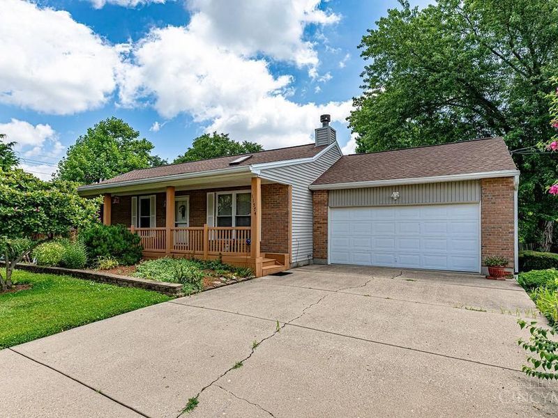 11574 Madison Avenue, Springdale, OH 45246 Photo 2