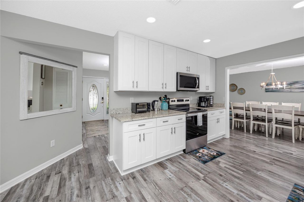 12291 Monarch Circle, Seminole, FL 33772 Photo