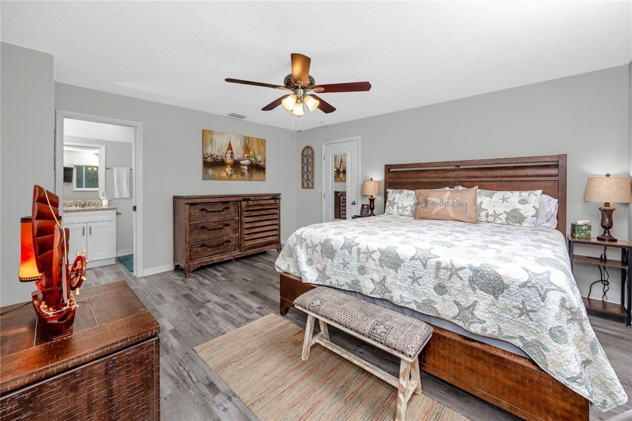 12291 Monarch Circle, Seminole, FL 33772 Photo