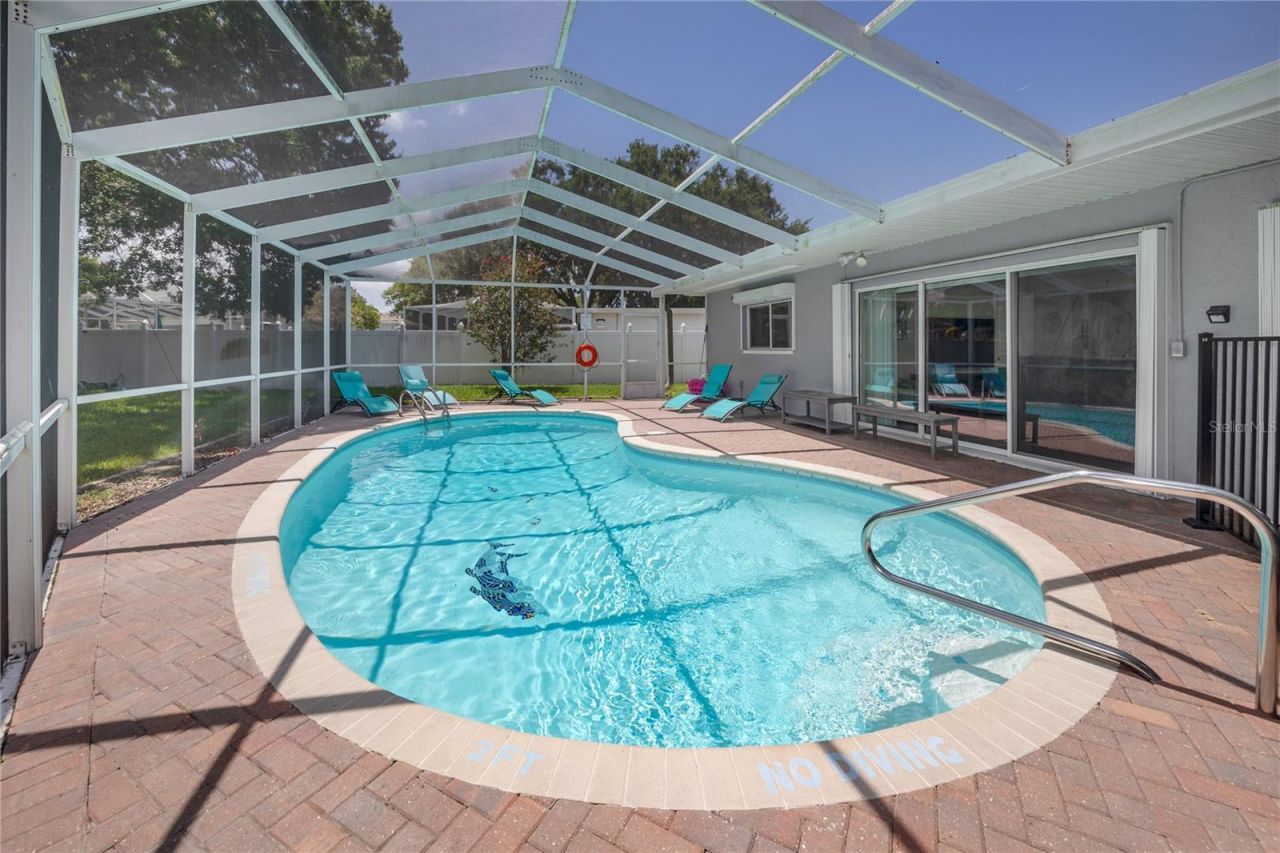 12291 Monarch Circle, Seminole, FL 33772 Photo