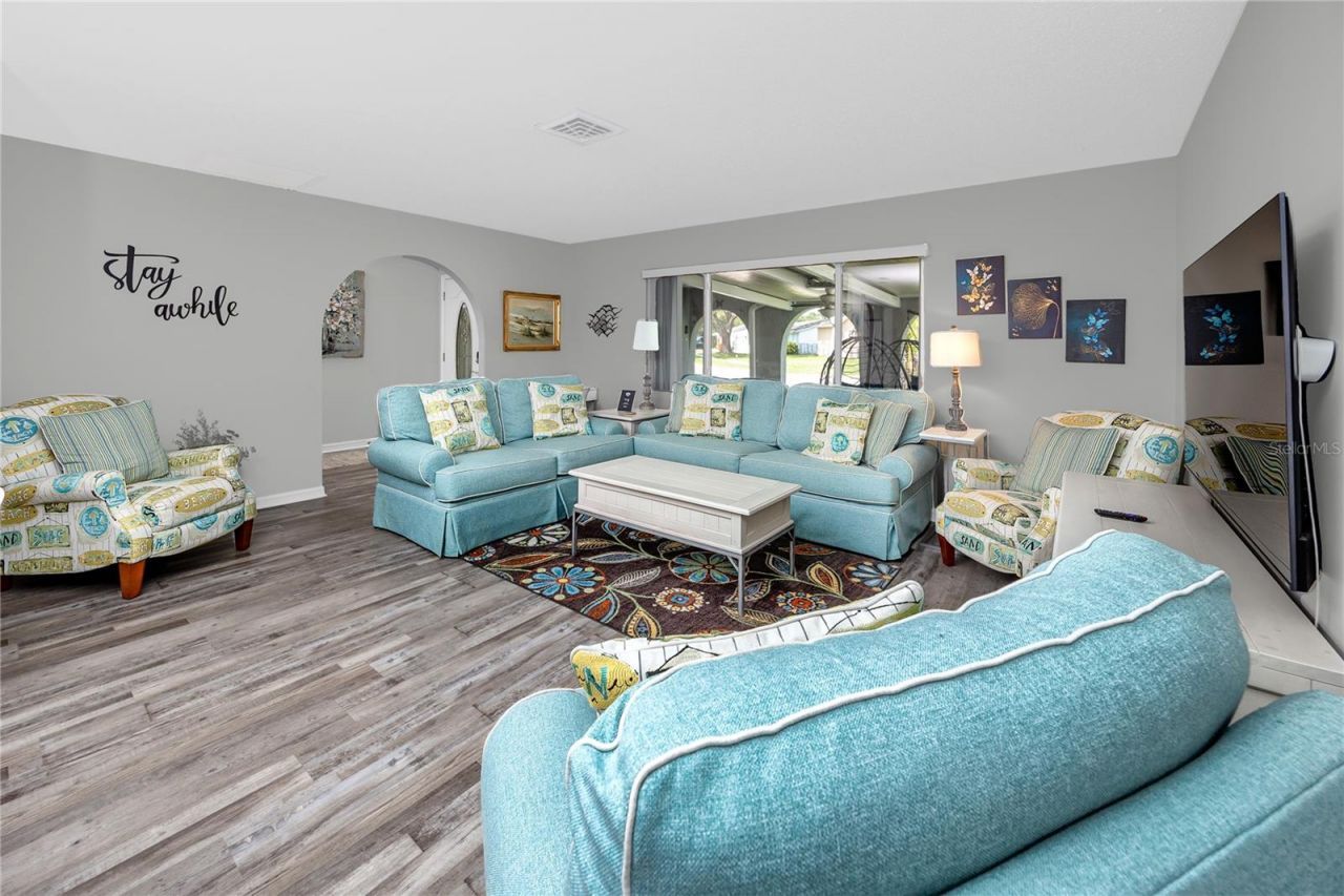 12291 Monarch Circle, Seminole, FL 33772 Photo