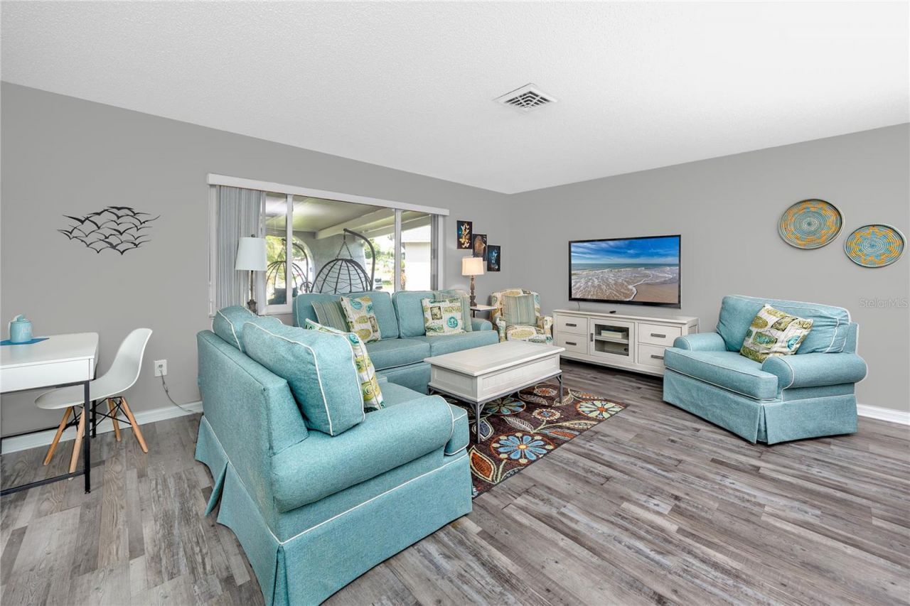 12291 Monarch Circle, Seminole, FL 33772 Photo