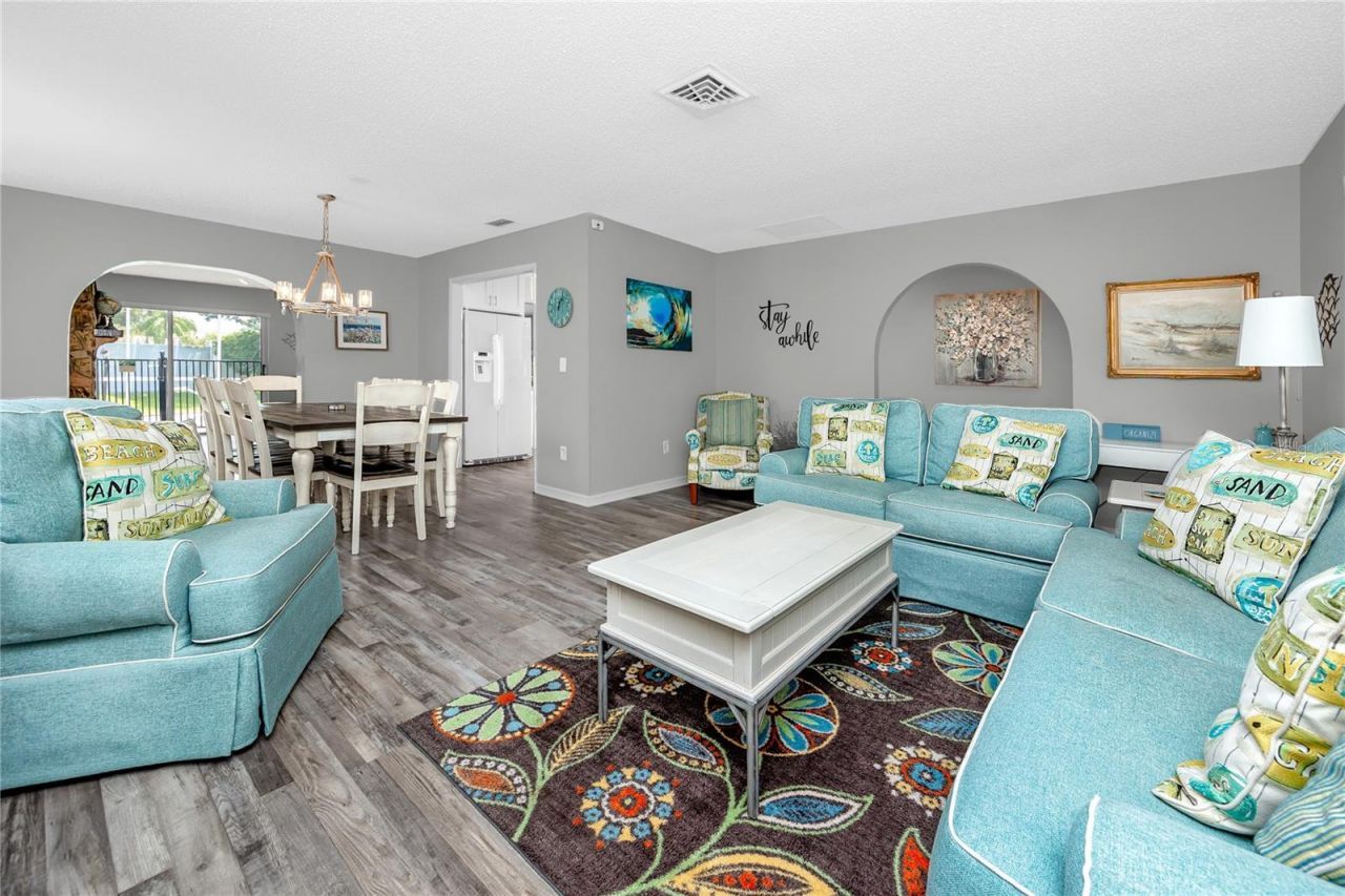 12291 Monarch Circle, Seminole, FL 33772 Photo