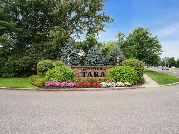 121 Scarlett Drive , Commack, NY 11725