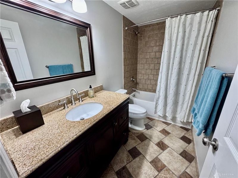 7488 Graystone Court, Unit 203, West Chester Township, OH 45069 Photo 13