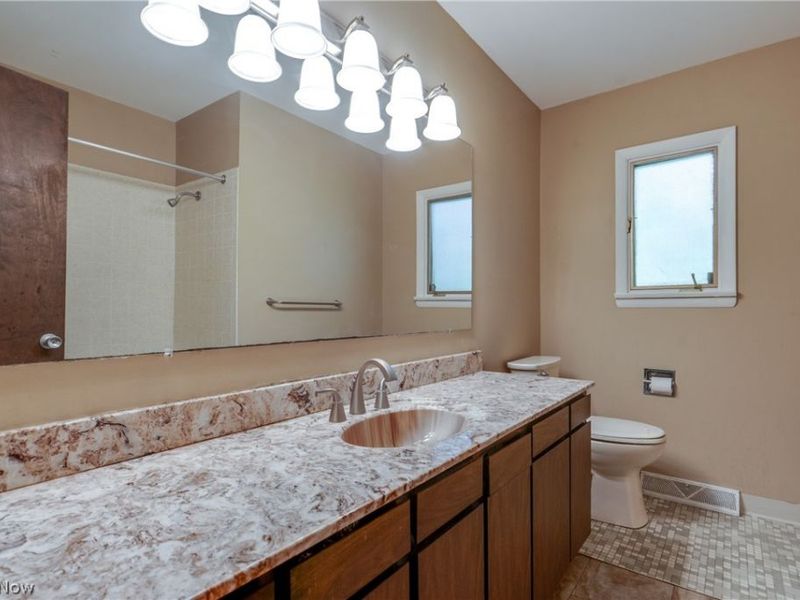 1512 Tiffany Circle, Akron, OH 44313 Photo 21