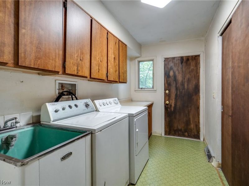 1512 Tiffany Circle, Akron, OH 44313 Photo 29