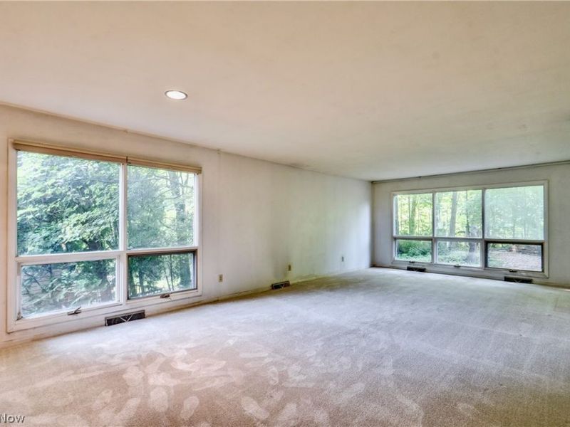 1512 Tiffany Circle, Akron, OH 44313 Photo 6