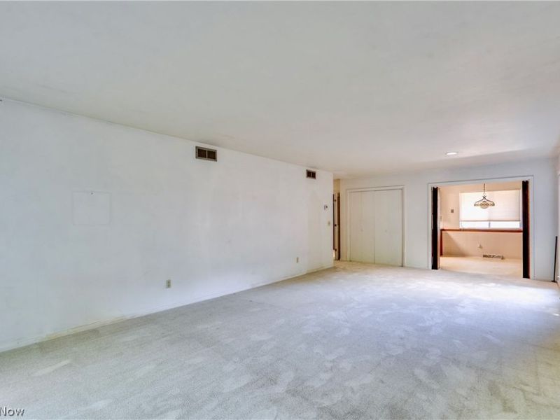 1512 Tiffany Circle, Akron, OH 44313 Photo 8