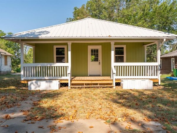 123 S 9th Street, Okemah, OK 74859
