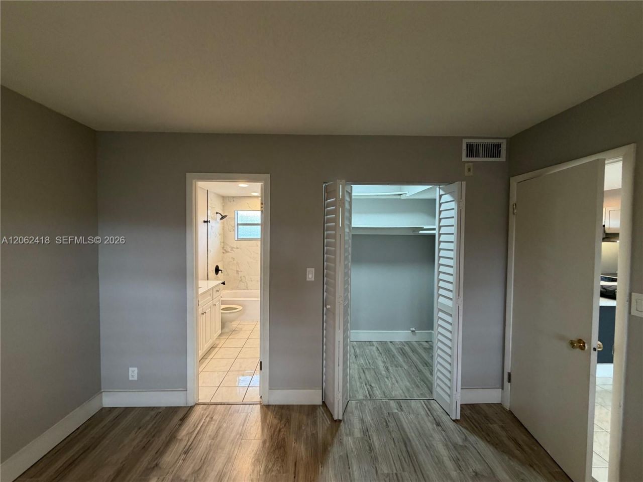 5071 W Oakland Park Blvd , Unit 205, Lauderdale Lakes, FL 33313 Photo