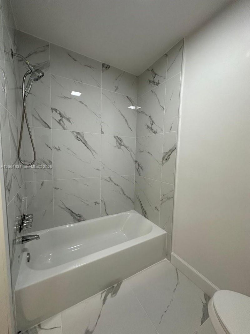 7610 SW 82nd St , Unit J208, Miami, FL 33143 Photo
