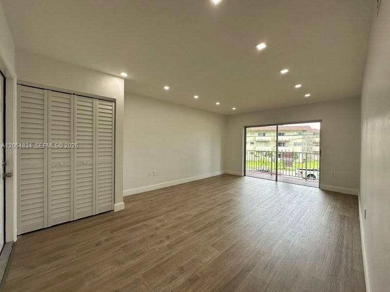 7610 SW 82nd St , Unit J208, Miami, FL 33143 Photo