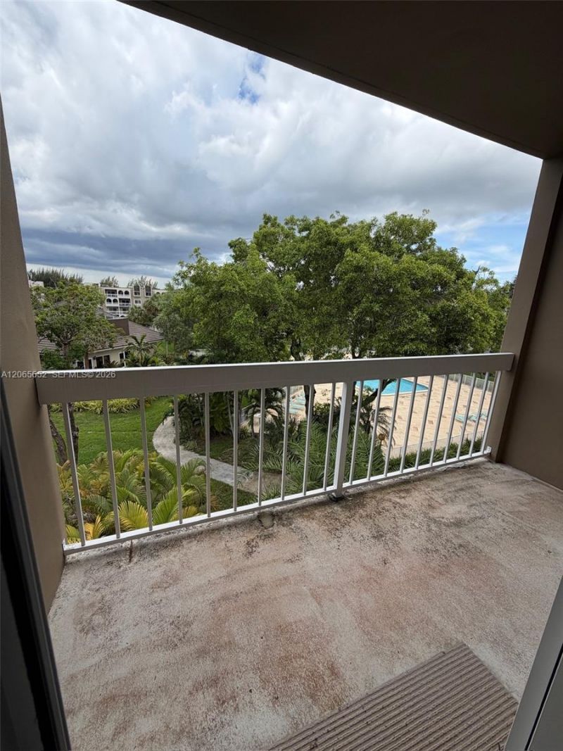7850 Camino Real, Unit O-401, Miami, FL 33143 Photo