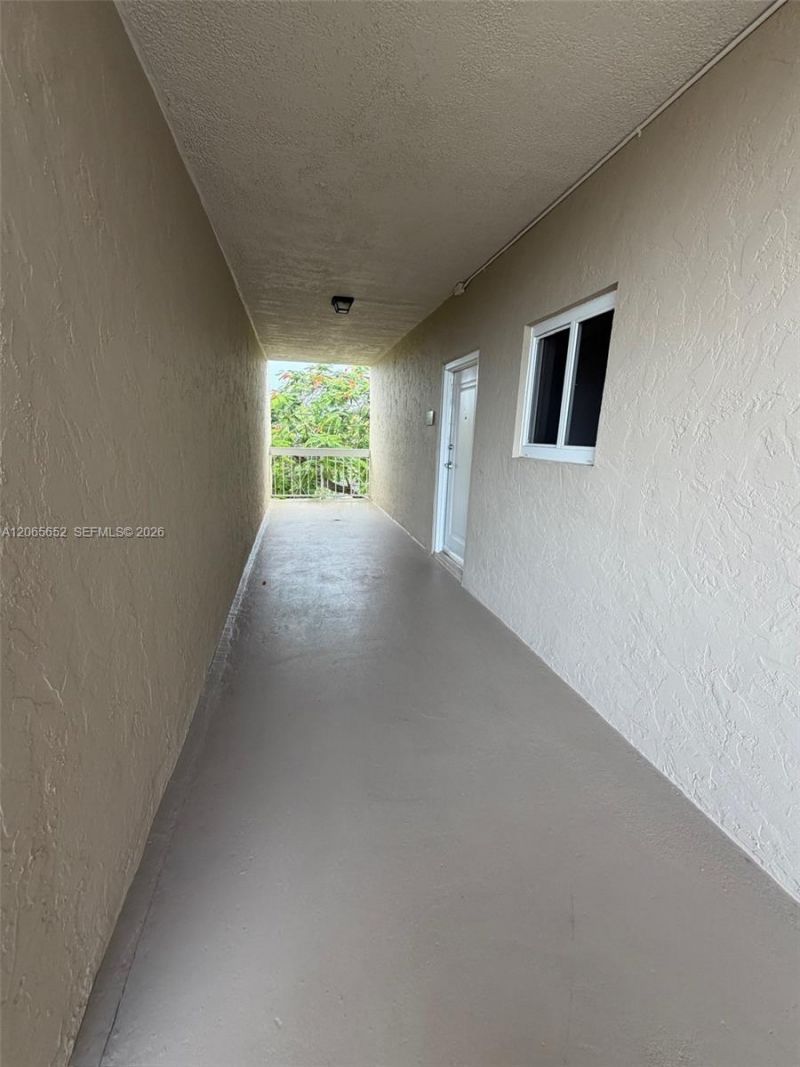7850 Camino Real, Unit O-401, Miami, FL 33143 Photo